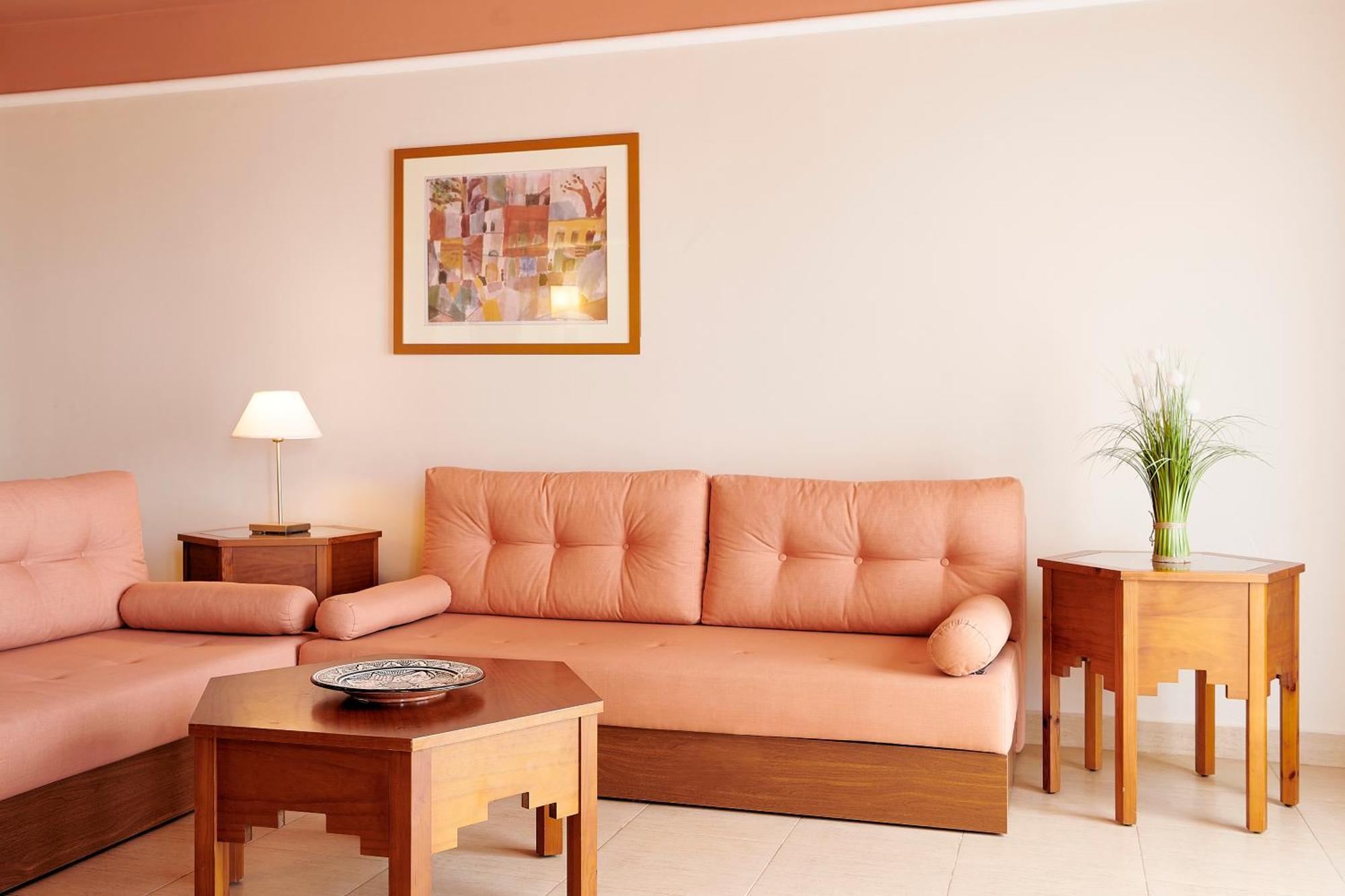Iberostar Waves Saidia Hotel Ngoại thất bức ảnh A living room