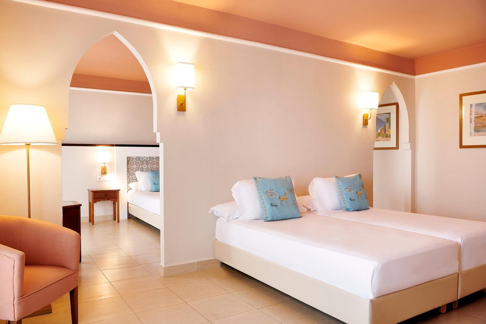 Iberostar Waves Saidia Hotel Ngoại thất bức ảnh Family room
